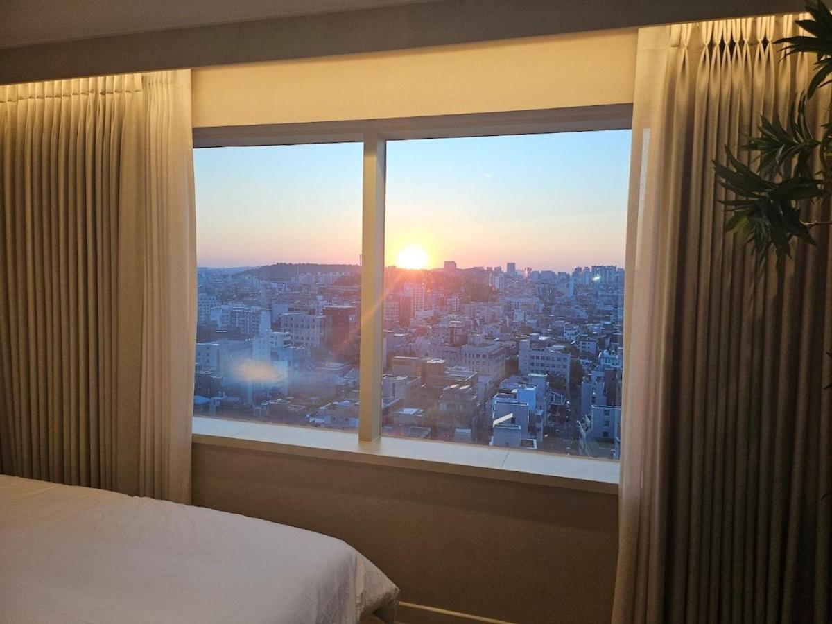 Apartment Hongdae Cozy Space13, Near Hongdae Station, View, Pleasant And Cozy, Stylish House *